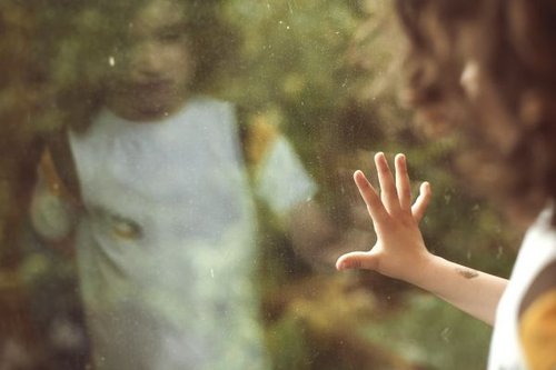 Hình minh họa từ Melancholy - Nỗi u sầu sâu lắng, trầm buồn da diết