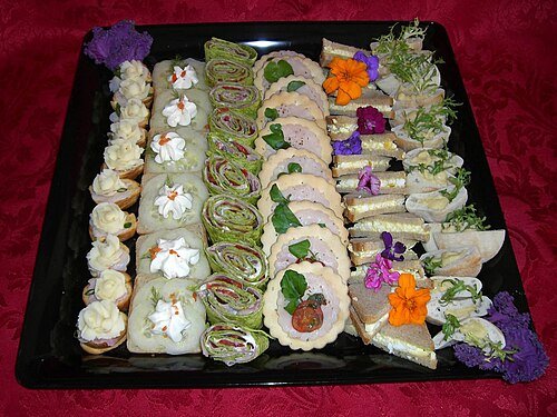 Hình minh họa từ canape - món khai vị miếng nhỏ