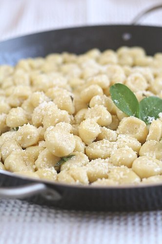 Hình minh họa từ gnocchi - mì viên khoai tây kiểu Ý