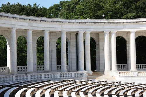 Hình minh họa từ colonnade - hàng cột đá thẳng tắp