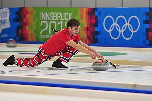 Hình minh họa từ curling - môn trượt bi đá trên băng curling
