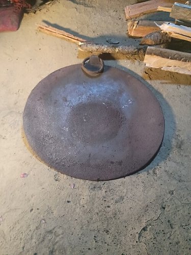 Hình minh họa từ griddle - chảo nướng mặt phẳng không vành