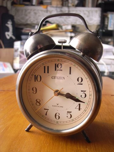 Hình minh họa từ Alarm clock - Đồng hồ báo thức