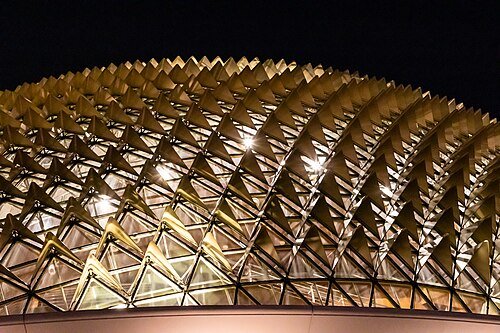 Hình minh họa từ esplanade - con đường đi dạo ven sông biển rộng