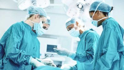 Hình minh họa từ Surgery - Ca phẫu thuật