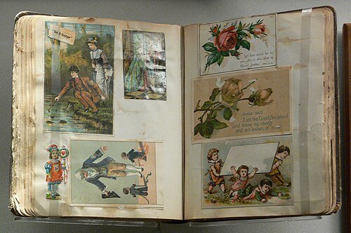 Hình minh họa từ scrapbook - cuốn sổ dán ảnh kỷ niệm trang trí
