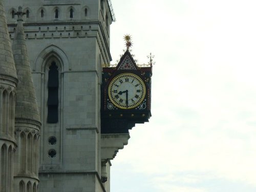 Hình minh họa từ clock in - quẹt thẻ chấm công giờ vào làm