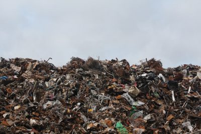 Hình minh họa từ Pollute - Làm ô nhiễm